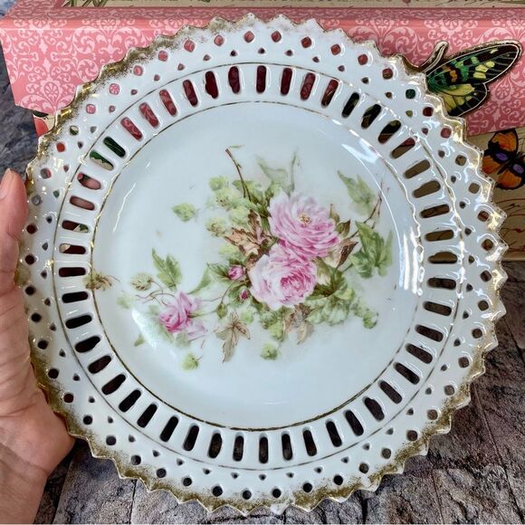 Vintage French Country Rose Collectors Plate Gold Rimmed - Picture 7 of 8